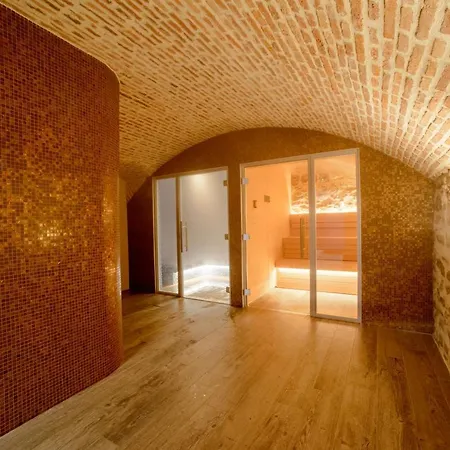 Chateau Origny - Moulins Bed & Breakfast