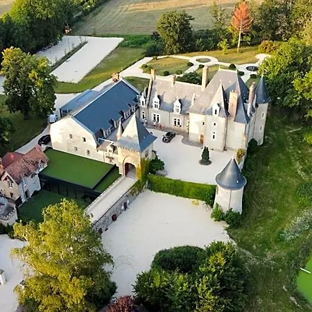 Alojamento de Acomodação e Pequeno-almoço Château Origny 4*