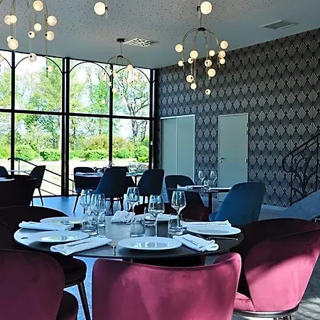 Chateau Origny - Moulins 4*