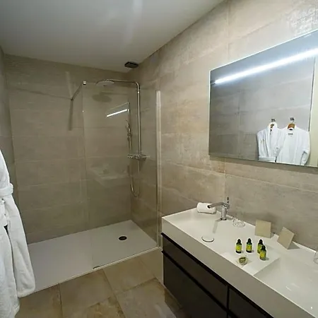 Chateau Origny - Moulins Bed & Breakfast