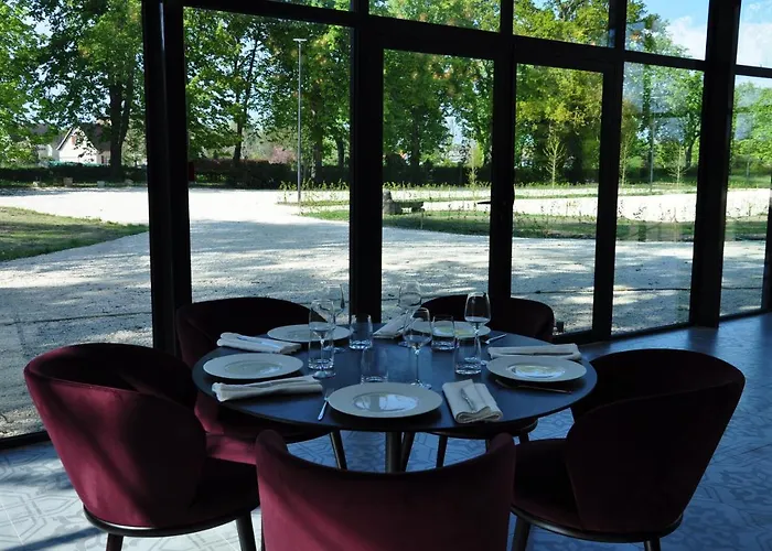 Château Origny Alojamento de Acomodação e Pequeno-almoço Neuvy (Allier)